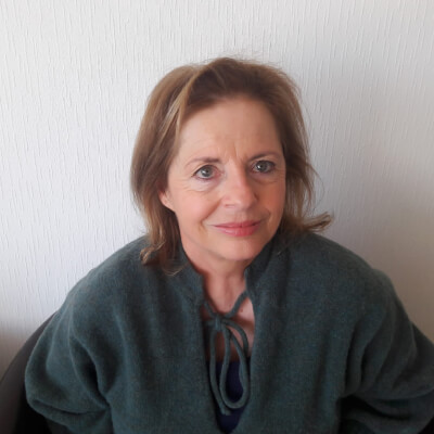 Kenis, Khely Khely Kenis